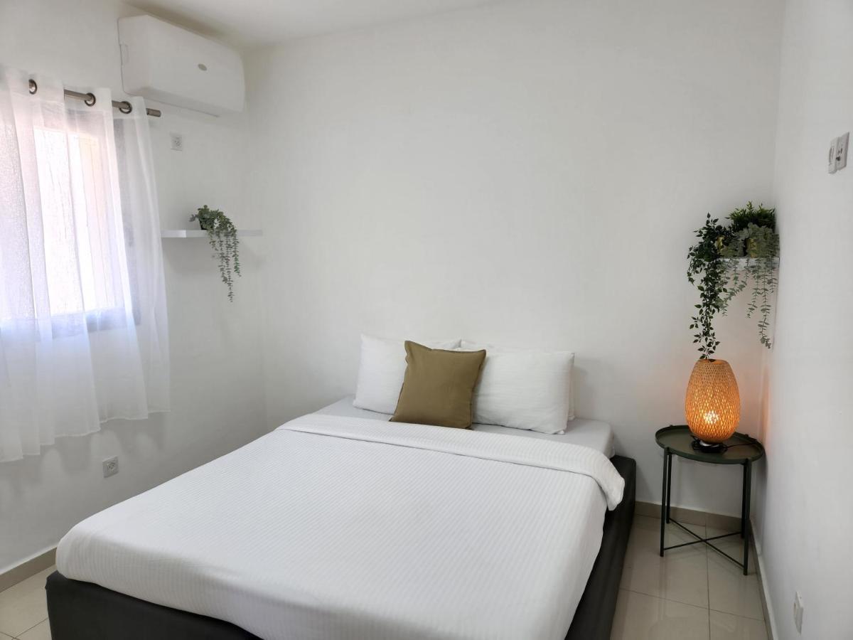 Melony Apartments Yam Suf Street Eilat Esterno foto