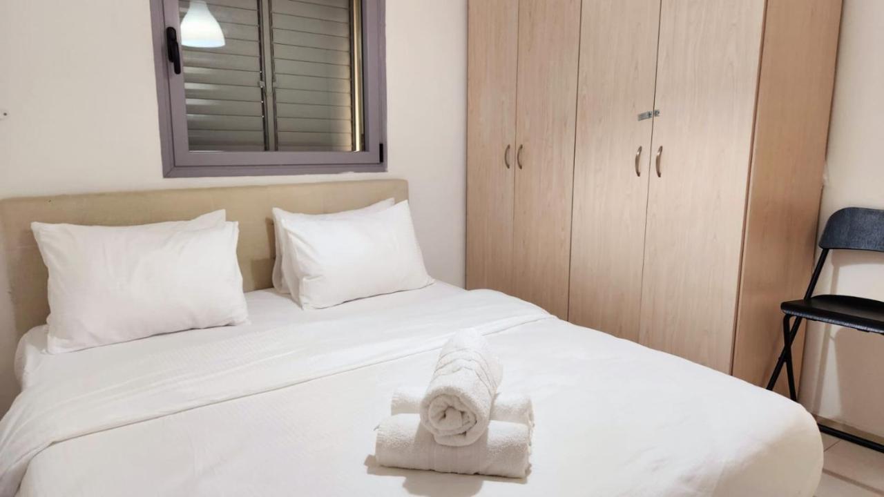 Melony Apartments Yam Suf Street Eilat Esterno foto