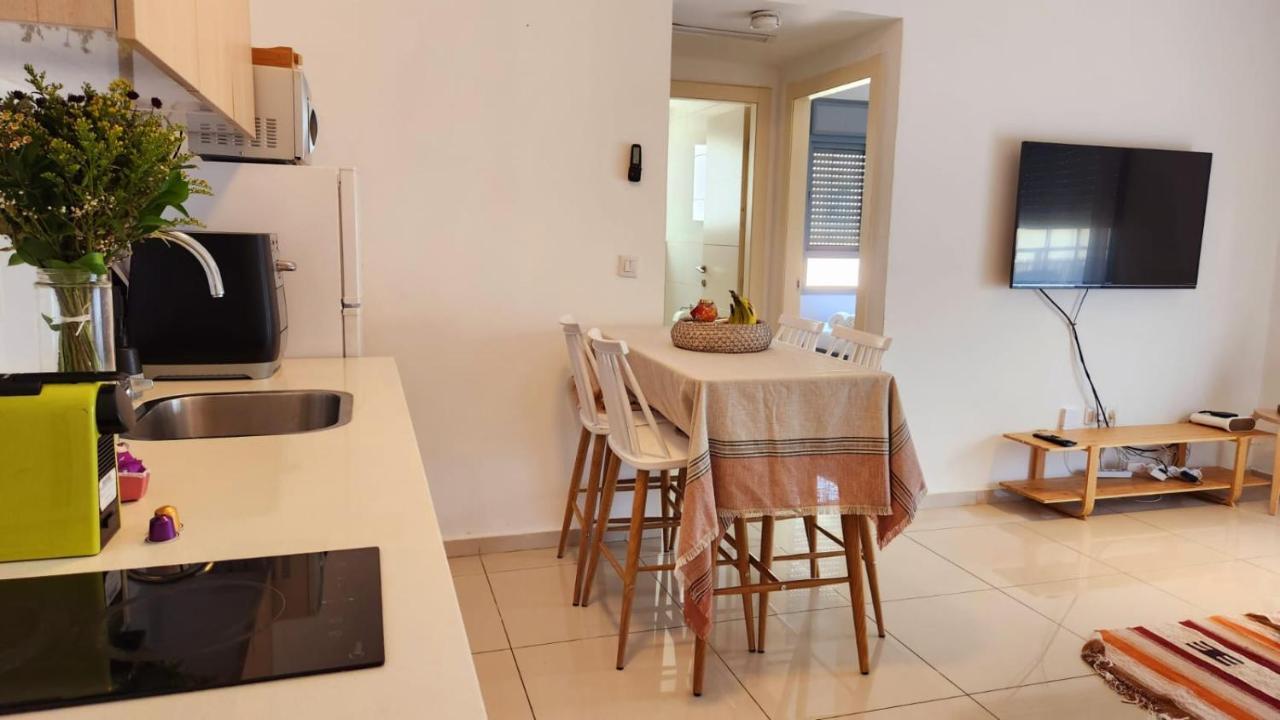 Melony Apartments Yam Suf Street Eilat Esterno foto