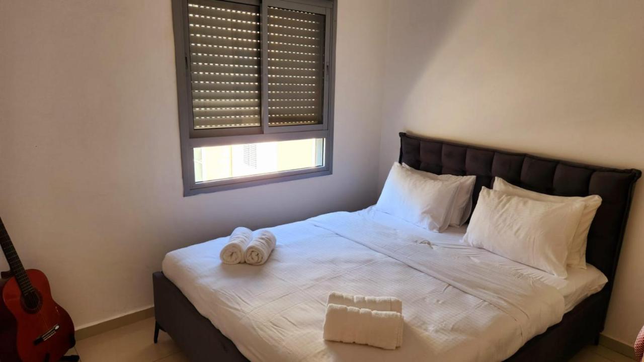 Melony Apartments Yam Suf Street Eilat Esterno foto